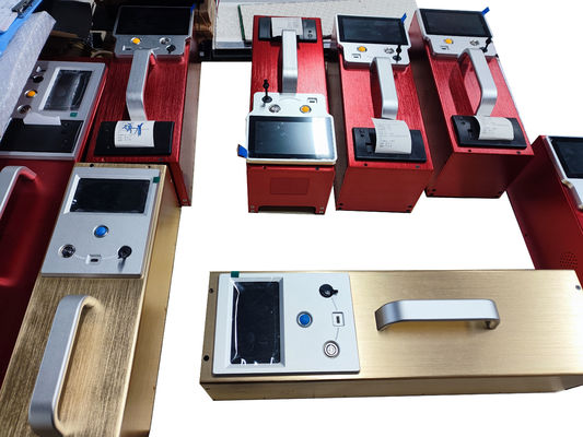 Temperatura otoczenia od minus 15 do plus 60 stopni Miernik retrorefleksyjny z 16G pamięci masowej obsługujący oceny współczynnika jasności retrorefleksyjnej